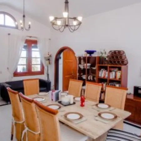 Villa Victoria Costa Teguise