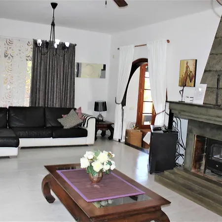 Villa Victoria