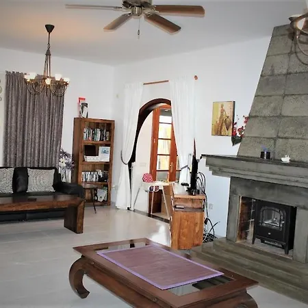 Villa Victoria *